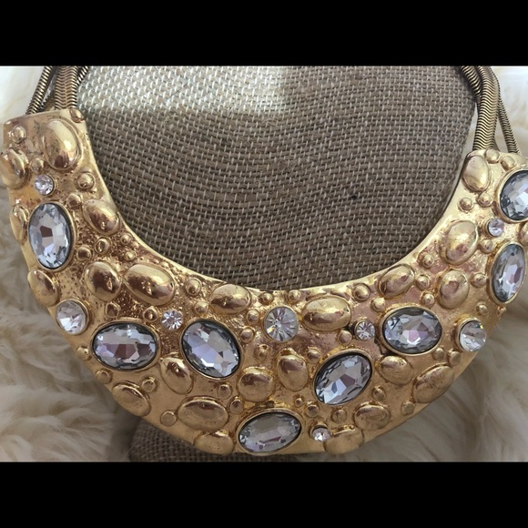Gold Tone Rhinestone Bib Necklace and Earrings - Picture 2 of 8